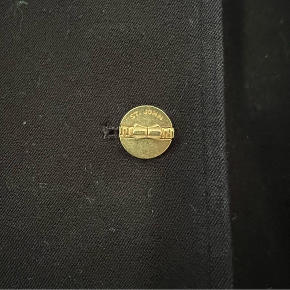 St. John Sport  Vest  Black  Band Gold Button.  No size  medium? - Picture 2 of 4